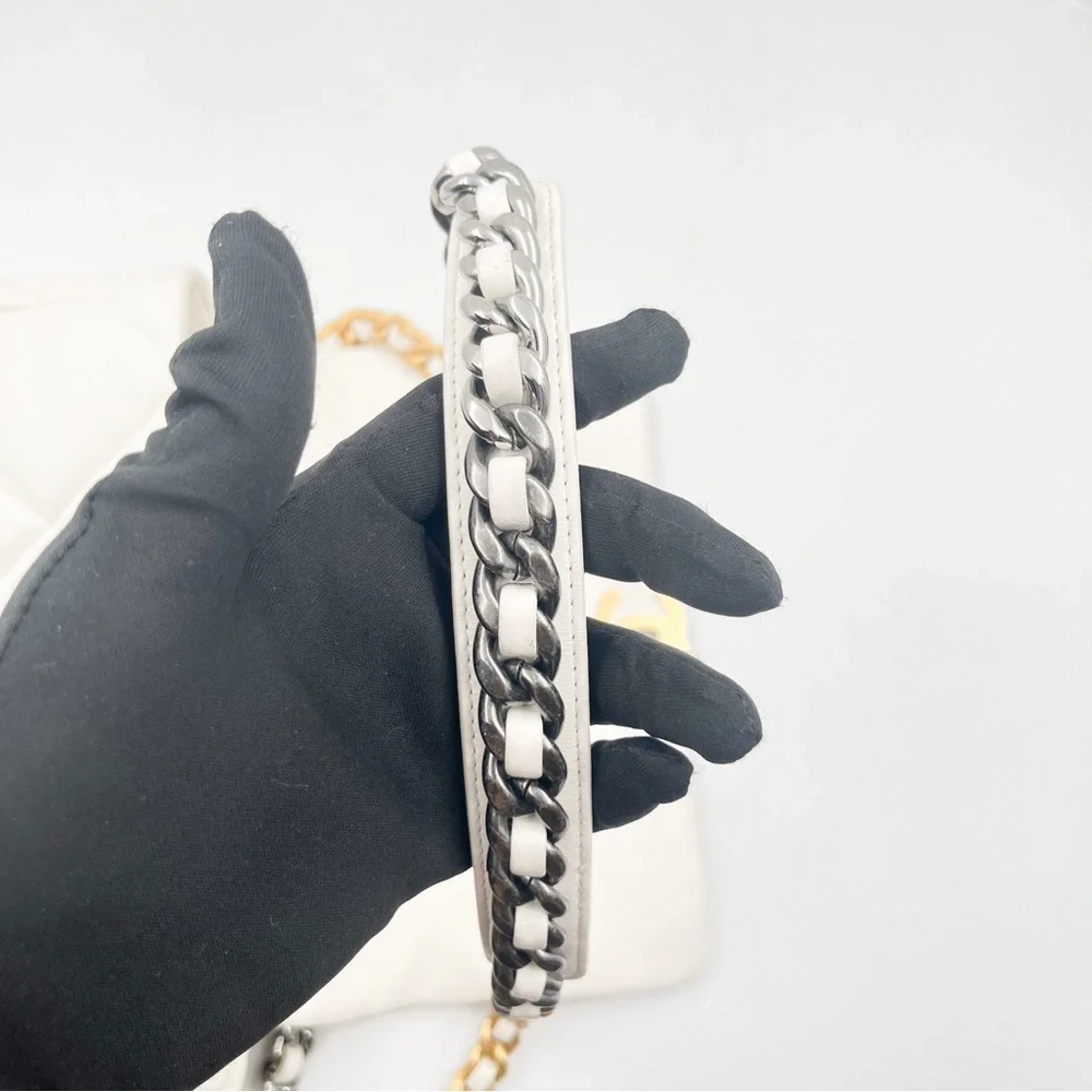 CHANEL 19 Large Flap Bag White Quilted Lambskin Mixed Metal Hardware - Picture 12 of 14